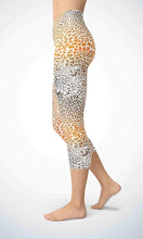 Load image into Gallery viewer, Gold lion skin capri - Shopping ing
