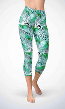 Load image into Gallery viewer, Green forest capri - Shopping ing
