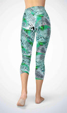 Load image into Gallery viewer, Green forest capri - Shopping ing
