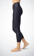 Load image into Gallery viewer, Navy color 8 points  lifestyle legging - Shopping ing
