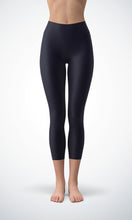 Load image into Gallery viewer, Navy color 8 points  lifestyle legging - Shopping ing
